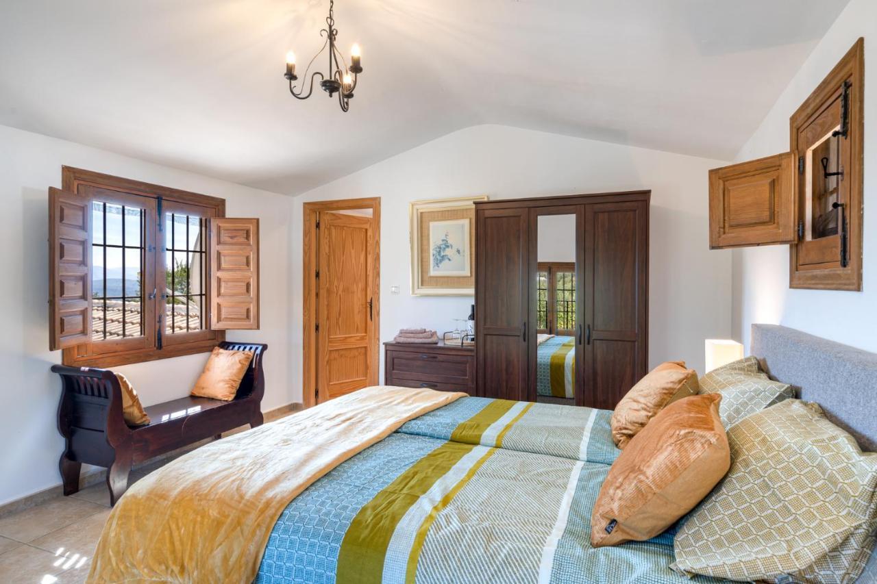 Hacienda La Buena Vida B&B En Appartementen Algarinejo Екстер'єр фото